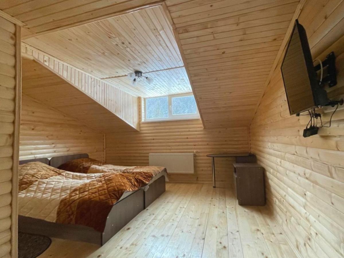 Apart-Hotel Orlan Mykulychyn Eksteriør billede